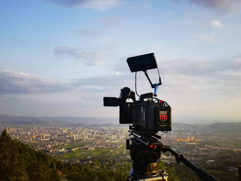 西藏广告片拍摄公司：复古美学复兴者，重塑经典符号的现代演绎